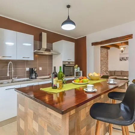 Simone Tatil Evi Danjeli